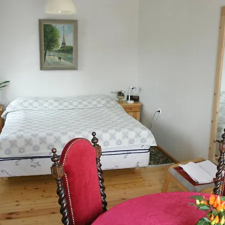 White ゲストハウス 4*