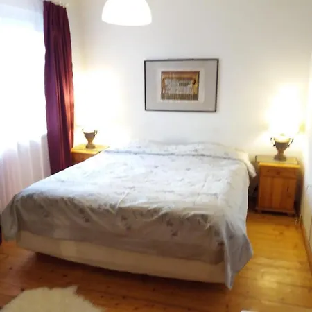 ゲストハウス White