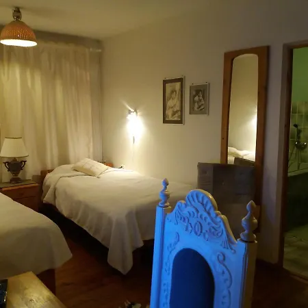 White ゲストハウス