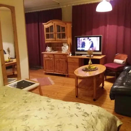 White Гостьовий будинок