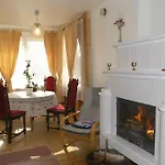 Külalistemaja White 4*