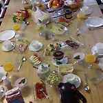 Külalistemaja White