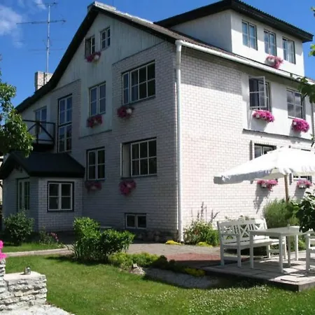 Külalistemaja White